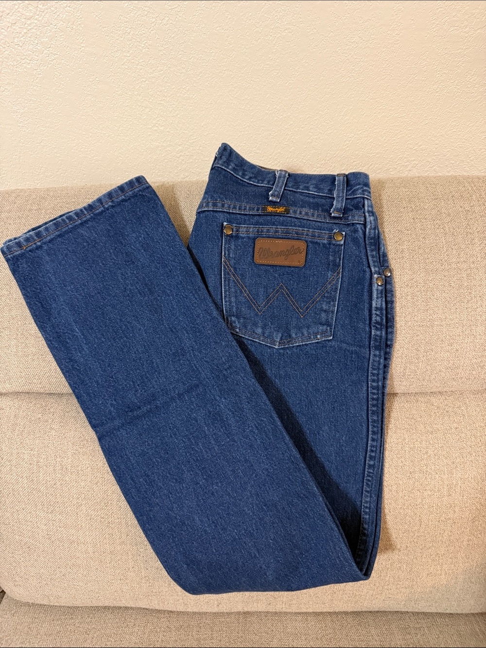 Wrangler Men’s Dark Blue Slim Fit Jeans - size 32x34